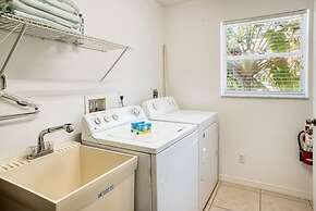 Baywatch Casa 3 Bedroom Home by RedAwning