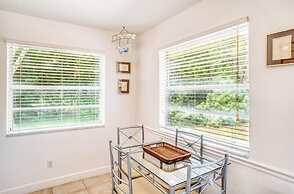 Baywatch Cabin 2 Bedroom Home by RedAwning