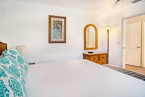 Baywatch Cabin 2 Bedroom Home by RedAwning