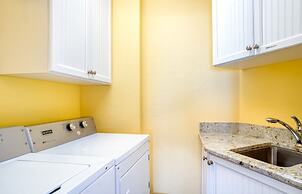 Sunset Dream 3 Bedroom Townhouse by Redawning