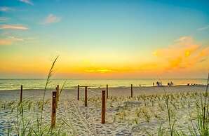 Sunset Dream 3 Bedroom Townhouse by Redawning