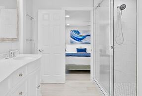 Murmond 5 Bedroom Home by RedAwning