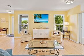 Murmond 5 Bedroom Home by RedAwning