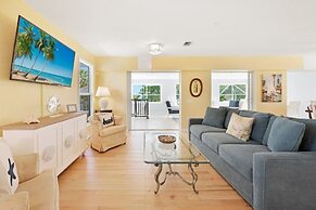 Murmond 5 Bedroom Home by RedAwning