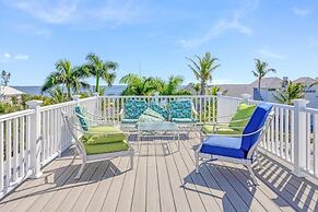 Murmond 5 Bedroom Home by RedAwning