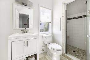 Holley House 4 Bedroom Home by RedAwning