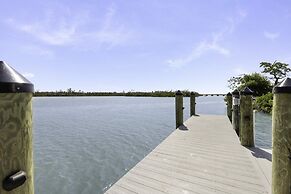 Holley House 4 Bedroom Home by RedAwning