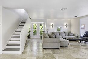 Holley House 4 Bedroom Home by RedAwning