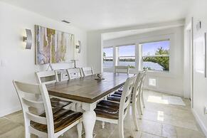 Holley House 4 Bedroom Home by RedAwning