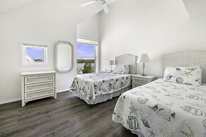 Holley House 4 Bedroom Home by RedAwning