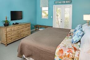 Conch 4 Bedroom Townhouse by RedAwning