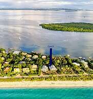 Conch 4 Bedroom Townhouse by RedAwning