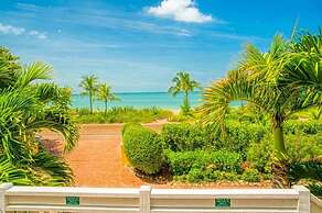 Conch 4 Bedroom Townhouse by RedAwning