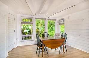 Little Current 3 Bedroom Home by RedAwning