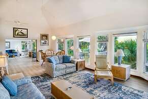 Little Current 3 Bedroom Home by RedAwning