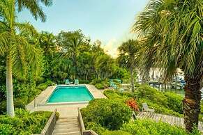 Little Current 3 Bedroom Home by RedAwning