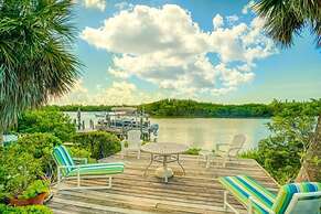 Little Current 3 Bedroom Home by RedAwning