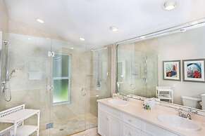 Winshall Home 4 Bedroom Home by RedAwning