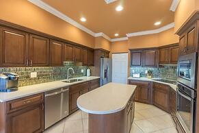 Donax 3 Bedroom Condo by RedAwning