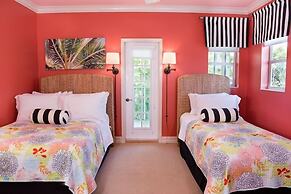 Donax 3 Bedroom Condo by RedAwning