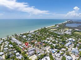 Il Paradiso Perduto 7 Bedroom Home by RedAwning