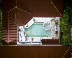 Il Paradiso Perduto 7 Bedroom Home by RedAwning