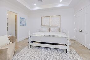 Il Paradiso Perduto 7 Bedroom Home by RedAwning