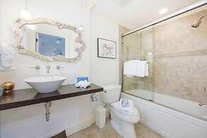 Il Paradiso Perduto 7 Bedroom Home by RedAwning