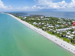 Il Paradiso Perduto 7 Bedroom Home by RedAwning