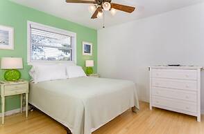 Osprey House 4 Bedroom Home by RedAwning