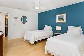 Osprey House 4 Bedroom Home by RedAwning