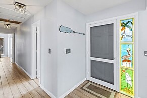 On A Whim 2 Bedroom Home by Redawning