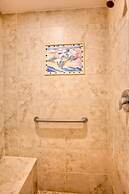 Baybarlyn 4 Bedroom Home by RedAwning