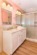 Baybarlyn 4 Bedroom Home by RedAwning