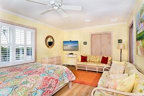 Baybarlyn 4 Bedroom Home by RedAwning