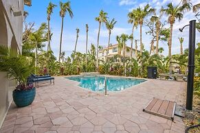 Aloha Baby- 5 Bedroom Luxury Pool Home! 5 Home by RedAwning