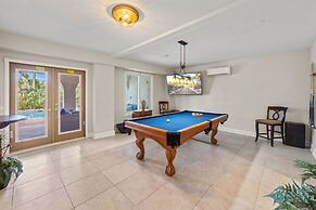 Aloha Baby- 5 Bedroom Luxury Pool Home! 5 Home by RedAwning