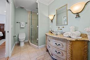 Aloha Baby- 5 Bedroom Luxury Pool Home! 5 Home by RedAwning