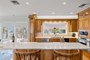 Aloha Baby- 5 Bedroom Luxury Pool Home! 5 Home by RedAwning