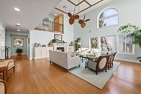 Aloha Baby- 5 Bedroom Luxury Pool Home! 5 Home by RedAwning