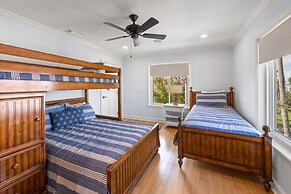 Aloha Baby- 5 Bedroom Luxury Pool Home! 5 Home by RedAwning