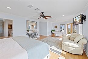 Aloha Baby- 5 Bedroom Luxury Pool Home! 5 Home by RedAwning