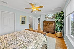 Aloha Baby- 5 Bedroom Luxury Pool Home! 5 Home by RedAwning