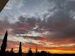 Cheerful 2-bedroom Villa With Pool