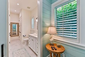 Coral Cottage 4 Bedroom Home by Redawning