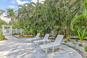 Coral Cottage 4 Bedroom Home by Redawning