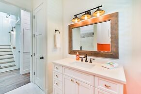 Coral Cottage 4 Bedroom Home by Redawning