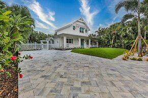 Coral Cottage 4 Bedroom Home by Redawning