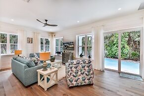 Coral Cottage 4 Bedroom Home by Redawning