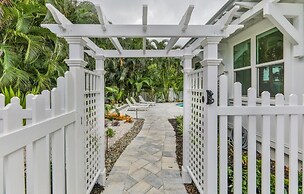 Coral Cottage 4 Bedroom Home by Redawning